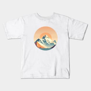 Minimalist Everest: Journey to the Summit T-shirt Kids T-Shirt